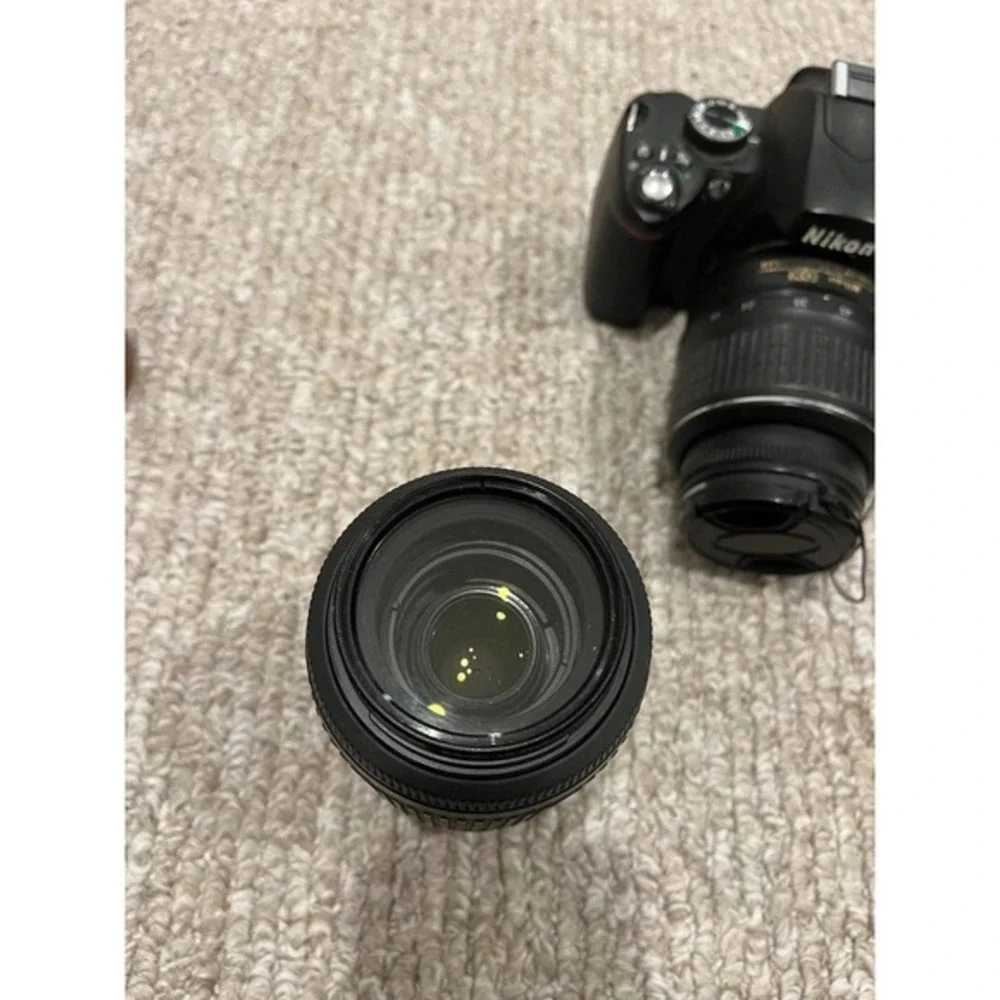 Nikon D60 10.2MP Digital SLR Camera + 55-200mm AF-S Nikkor 1:4-5.6 VR + …‎